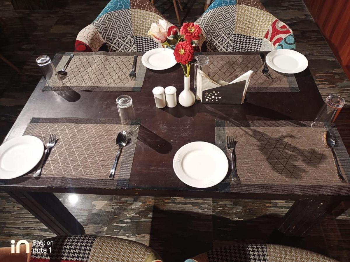 Om Leisure Hotel - Bbsr Bhubaneswar Zewnętrze zdjęcie