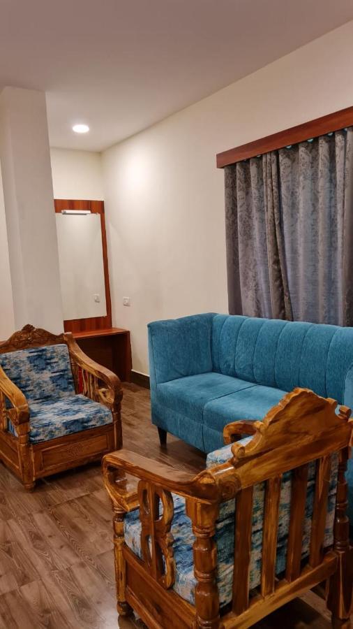 Om Leisure Hotel - Bbsr Bhubaneswar Zewnętrze zdjęcie