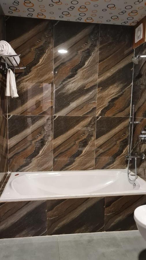Om Leisure Hotel - Bbsr Bhubaneswar Zewnętrze zdjęcie